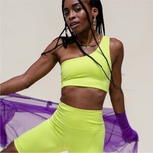 Girlfriend Collective Bianca Bra Neon Green Medium One Shoulder